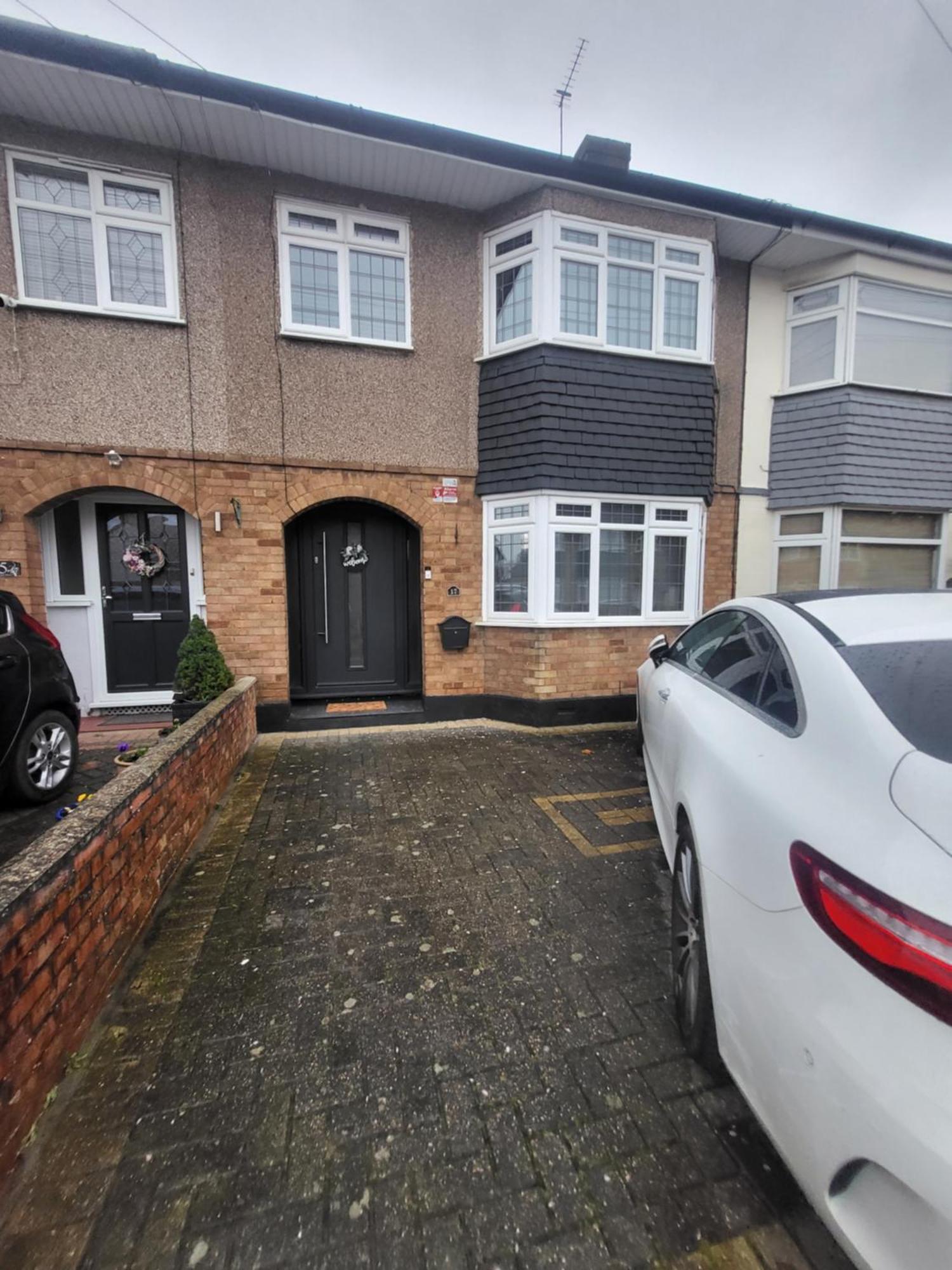Вилла Beautiful Newly Renovated House In Rainham Essex Экстерьер фото
