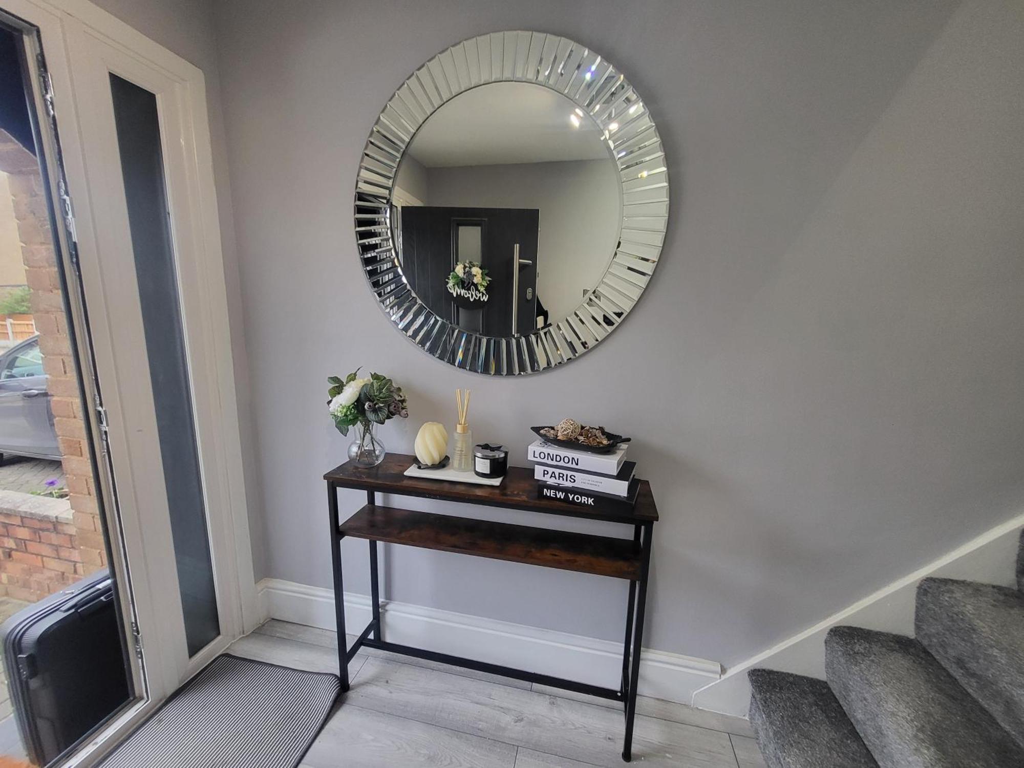 Вилла Beautiful Newly Renovated House In Rainham Essex Экстерьер фото